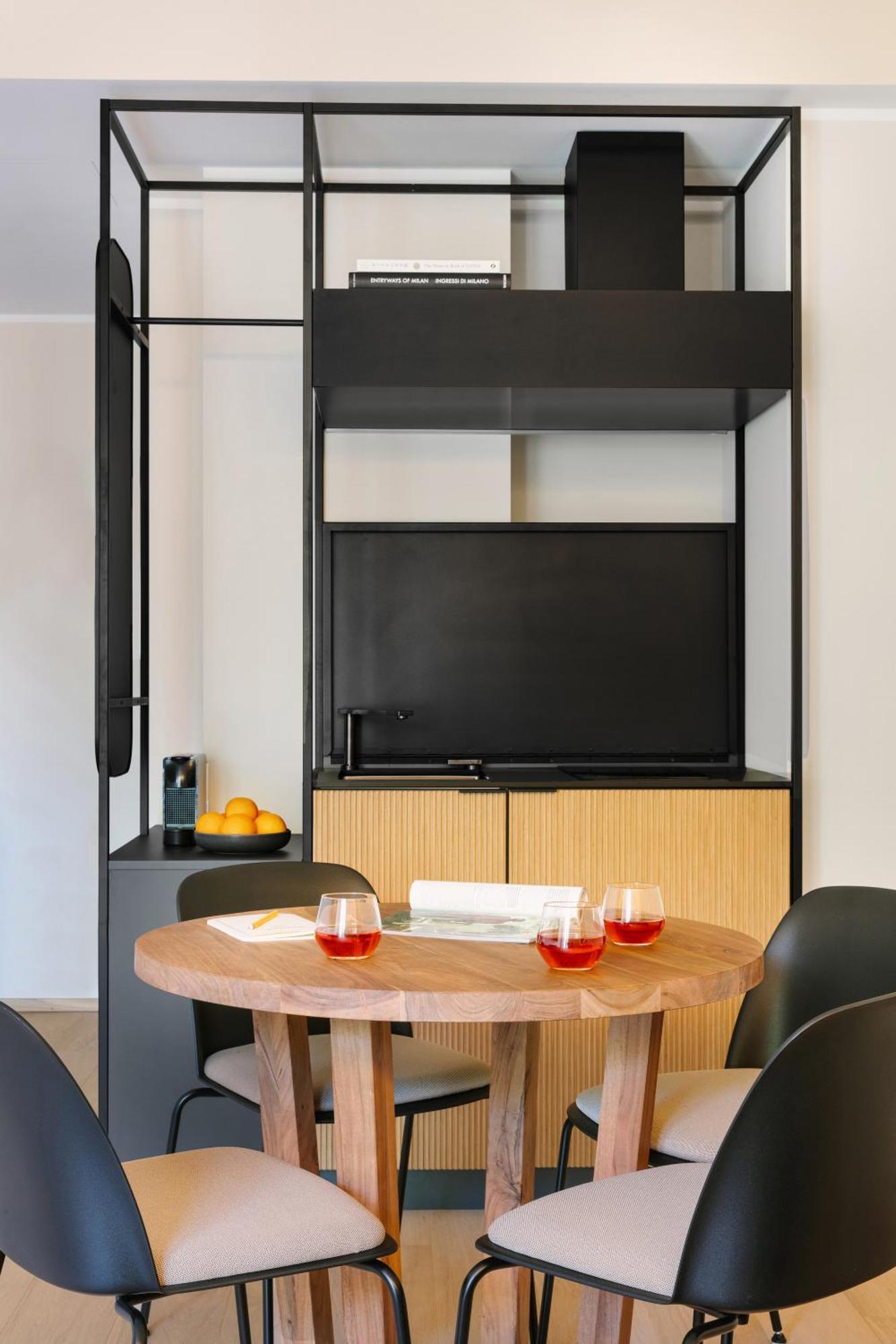 Sonder Manzoni Aparthotel Milan Bagian luar foto